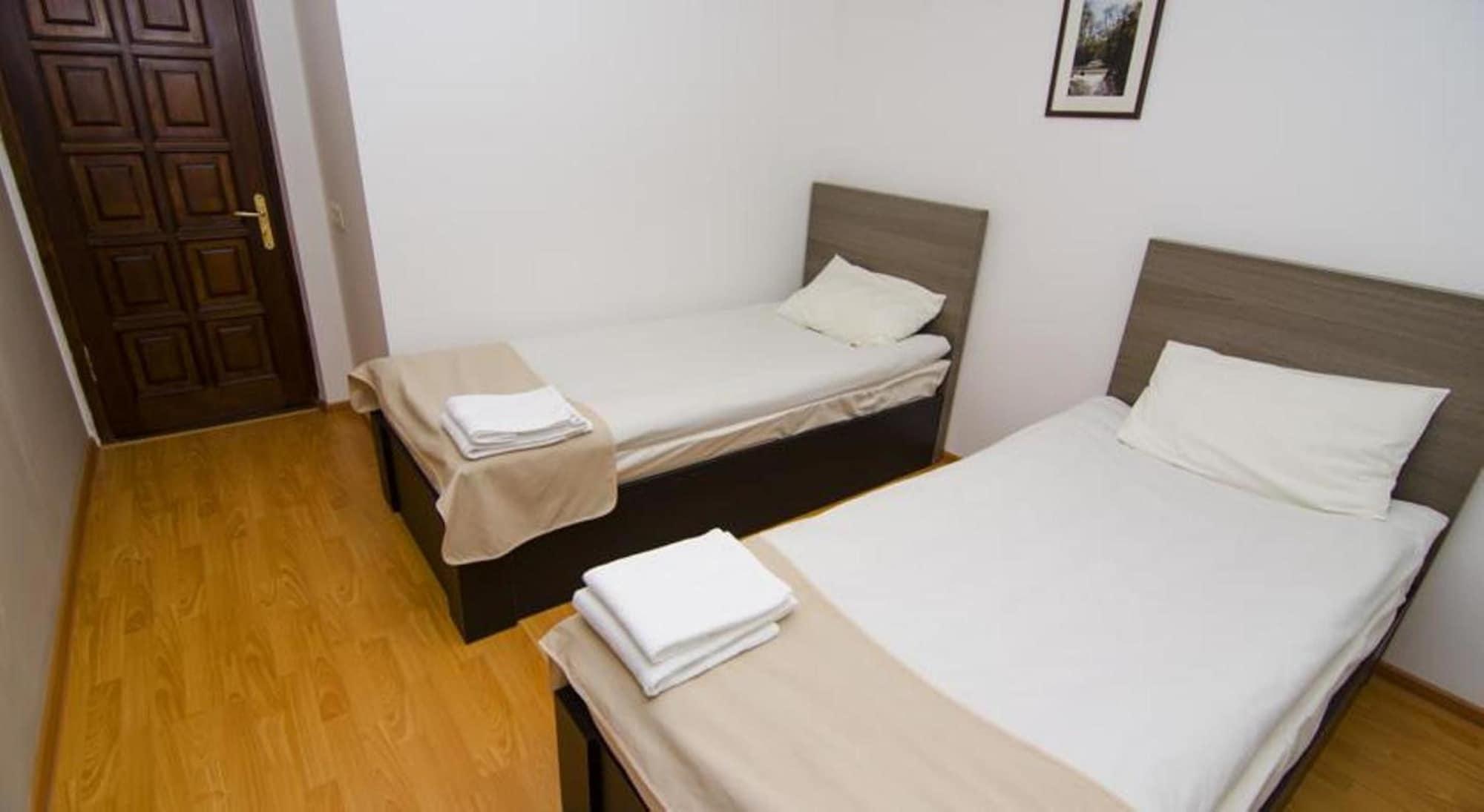 City Centre Hotel By Picnic Erévan Extérieur photo