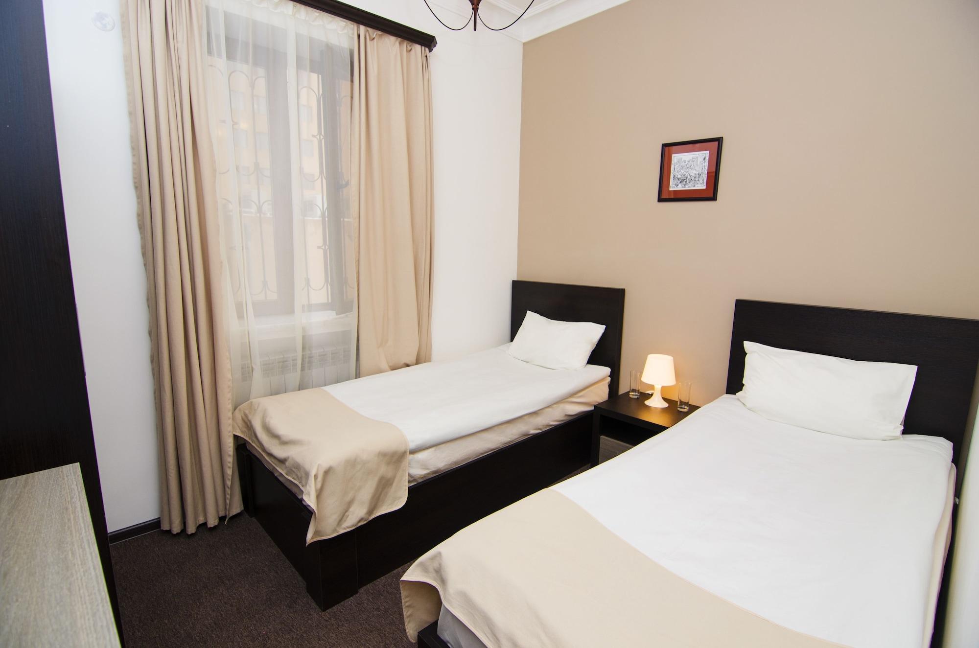 City Centre Hotel By Picnic Erévan Extérieur photo