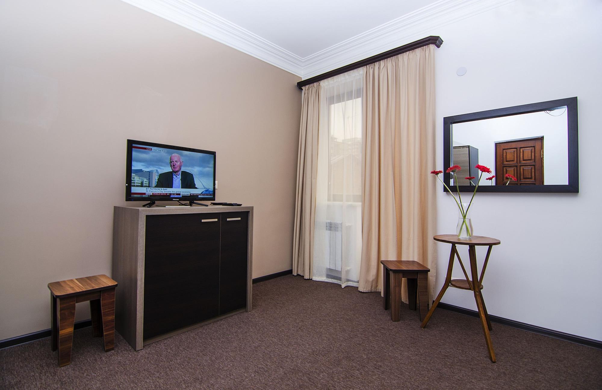 City Centre Hotel By Picnic Erévan Extérieur photo