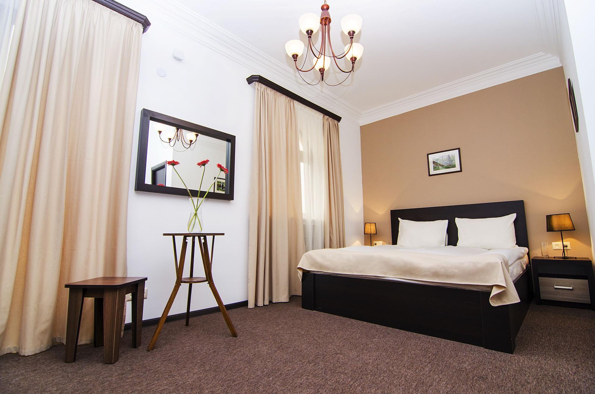 City Centre Hotel By Picnic Erévan Extérieur photo